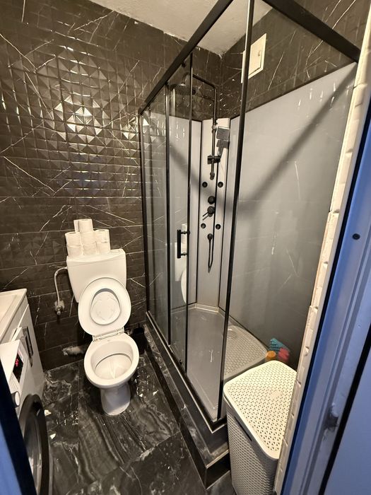 VAND garsoniera (40mp) cu 2 camere. URGENT!