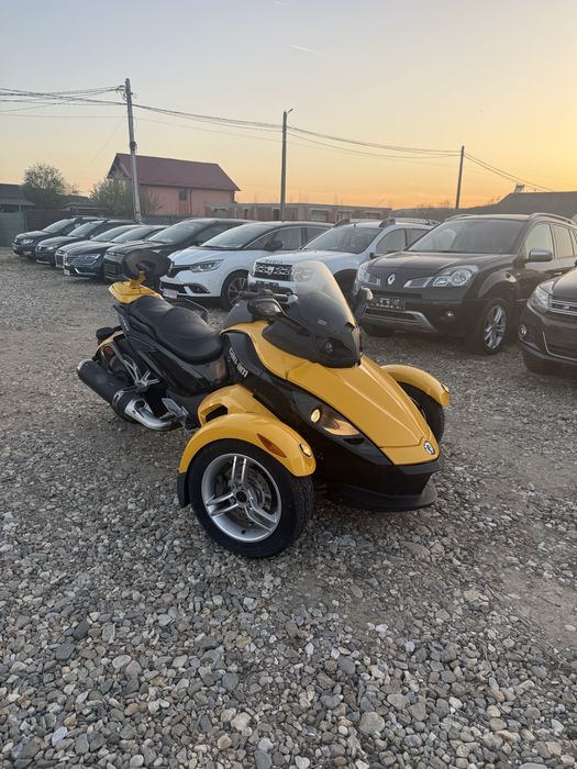 Can-am spyder 1000