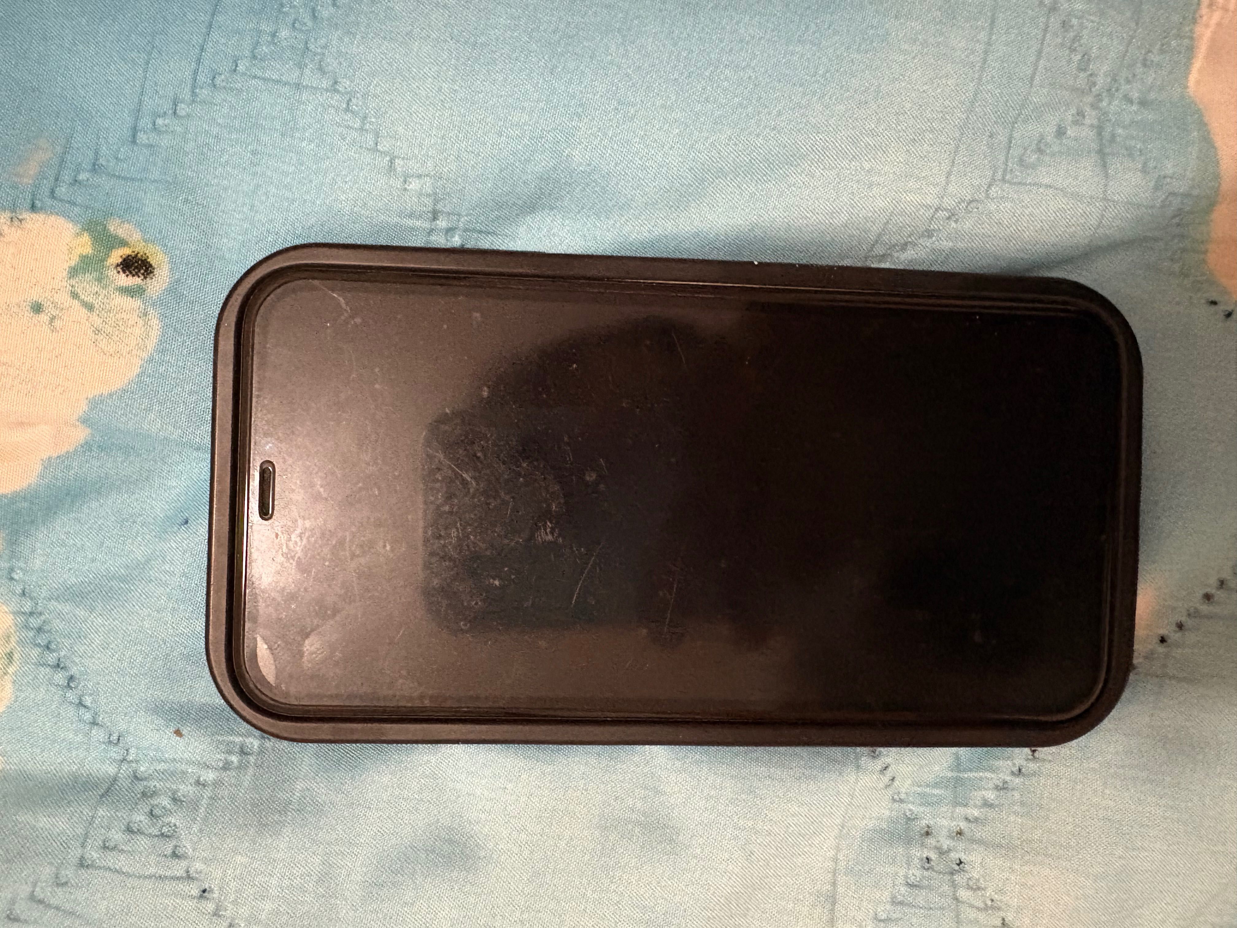Продам iPhone 11