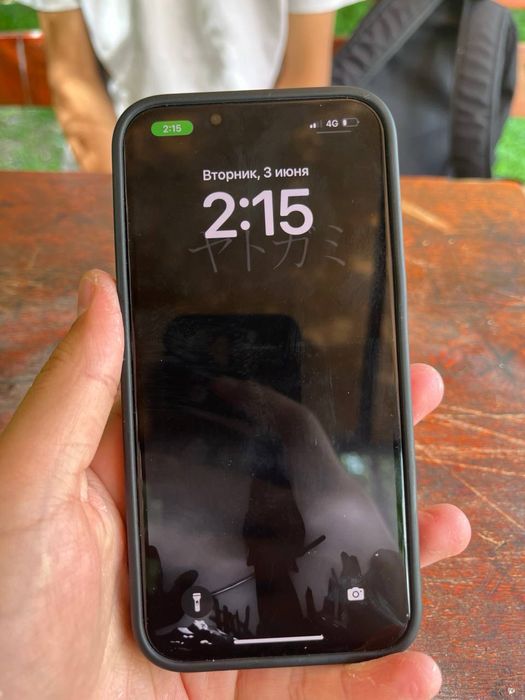 продам iPhone 13