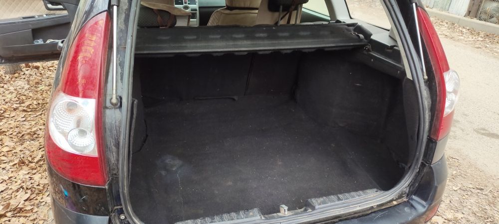 Продам срочно машину