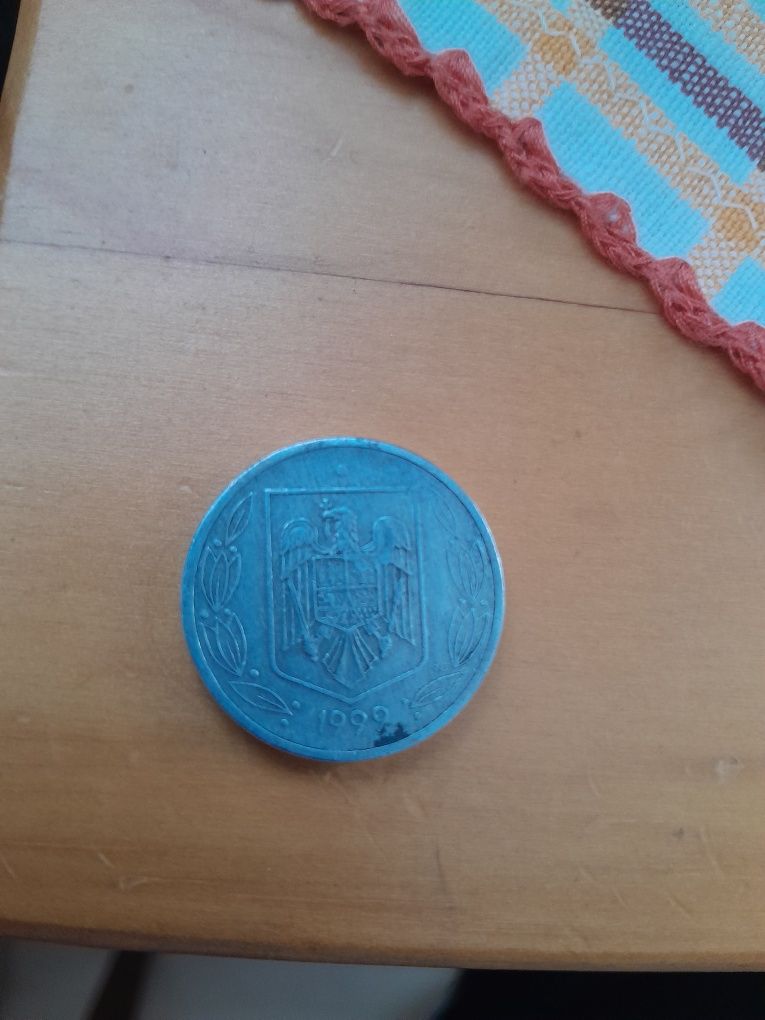 Moneda 500 și 1000 le