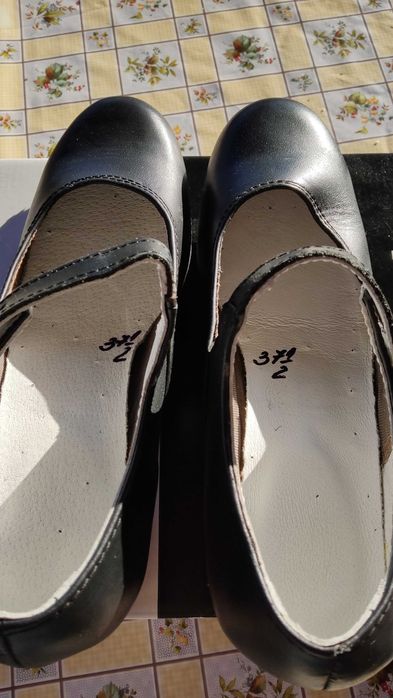 Обувки за народни танци - Скарпини 37.5 и 39.5
