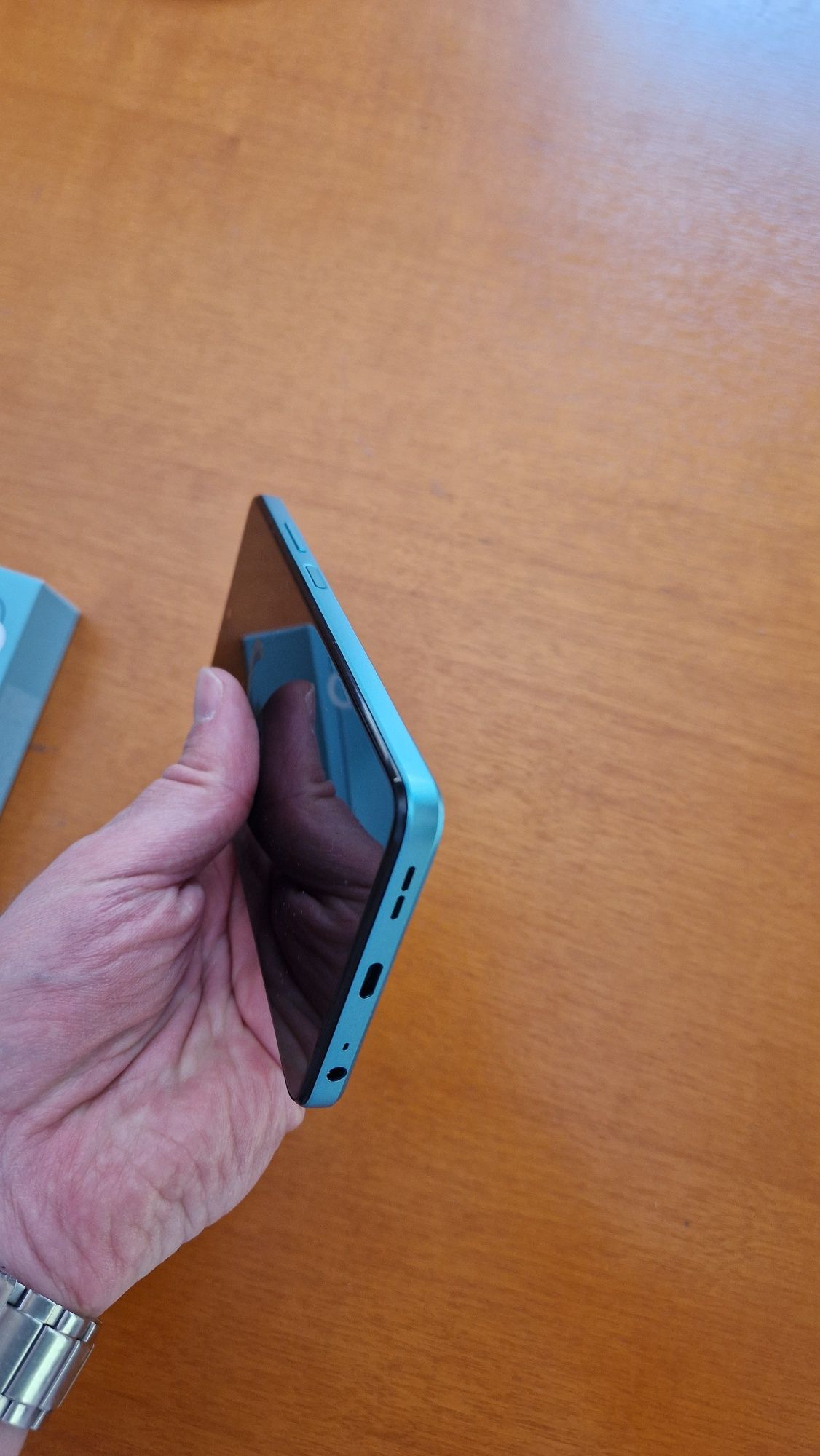 HMD Pulse Pro мобилен телефон