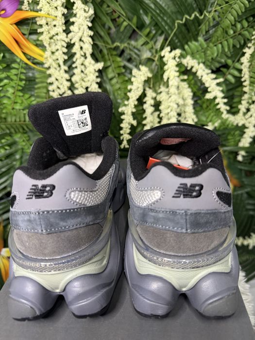 New Balance 9060 Black Grey