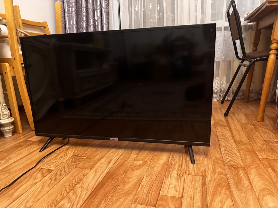 Телевизор плоский