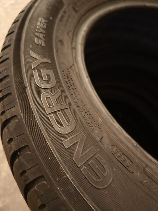 Vând 4 jante R14+2 seturi anvelope Michelin si Hankook/ totul 500 lei