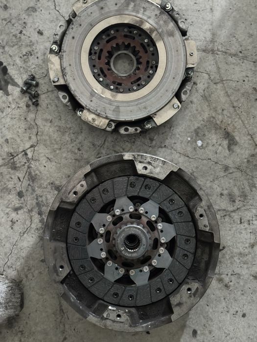 Vand piese mercedes motor 2.2 cod 651