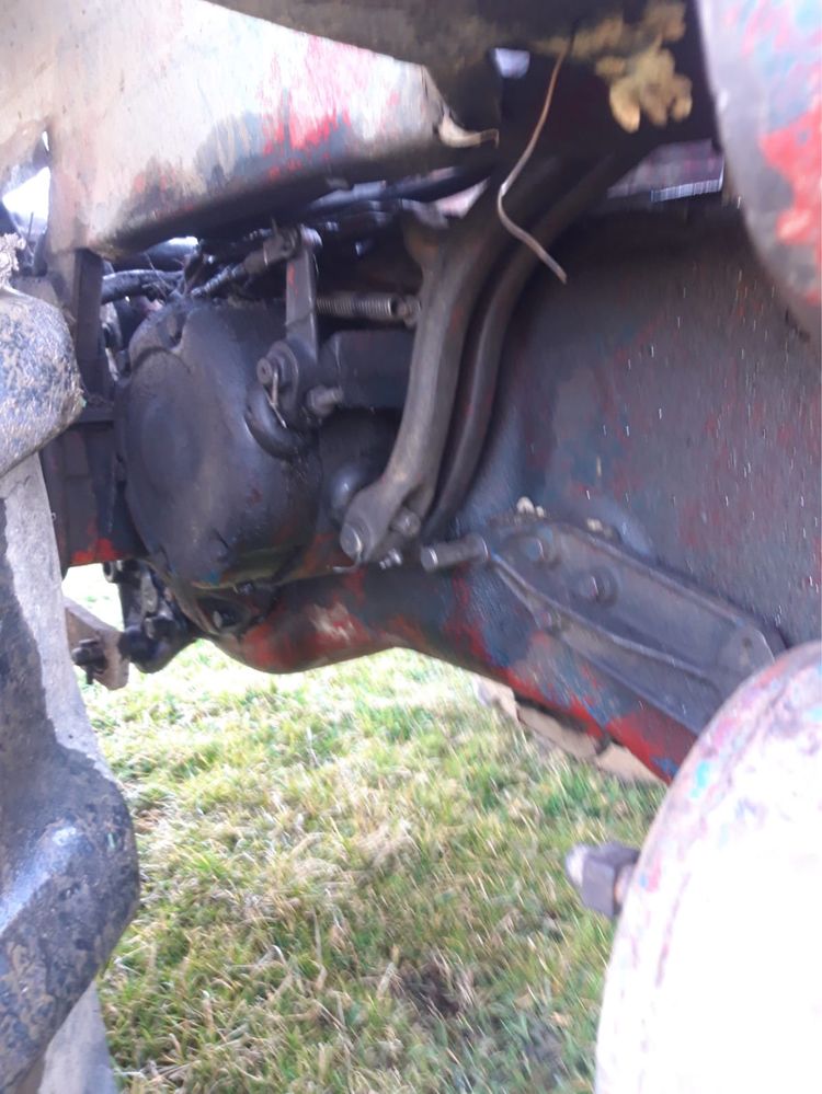 Vând tractor 650 tip export + transmisie tip export