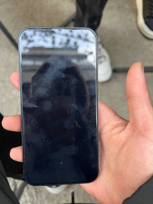 Vând sau schimb iPhone 13