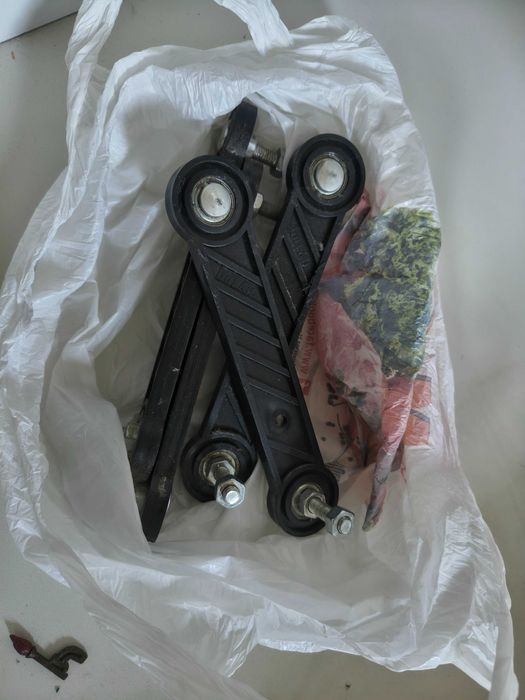 Бяла дървена бебешка кошара + матрак