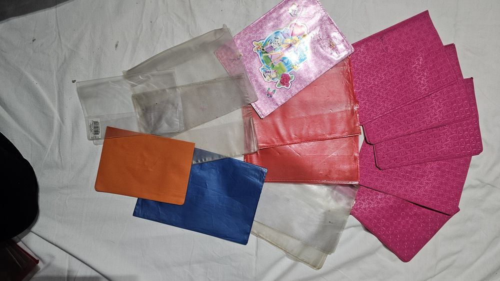 Set 15 coperte 13 pt caiete A5 (mici) si 2 pentru vocabular