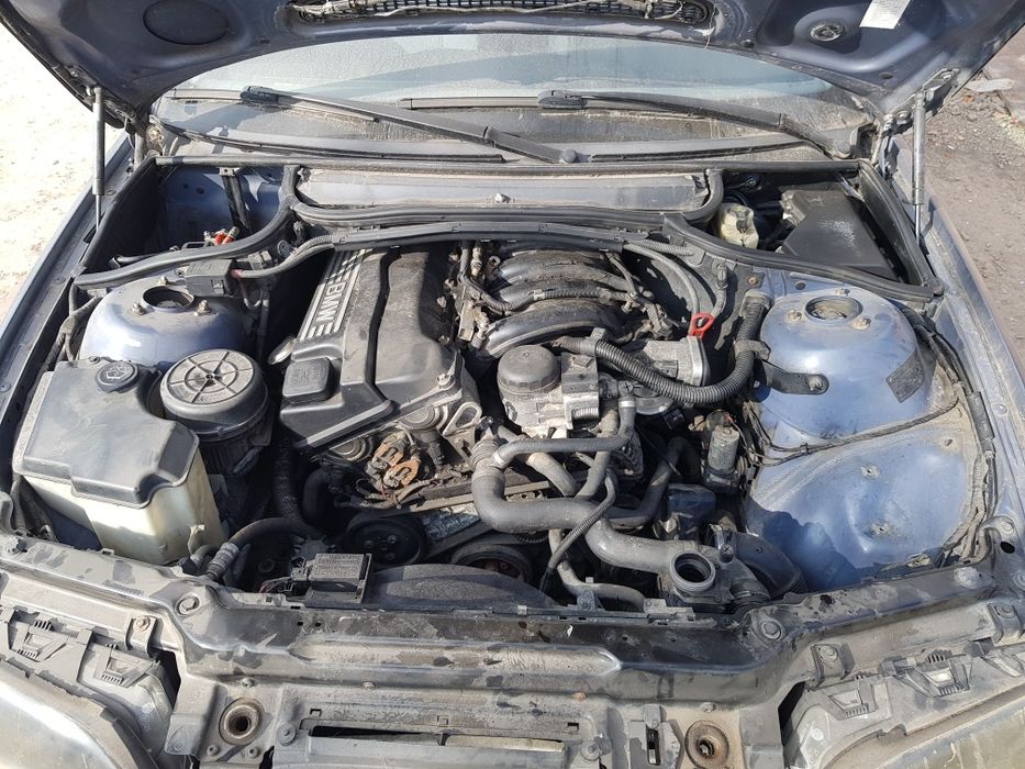 BMW  е46 318i 143к.с на части вс работи