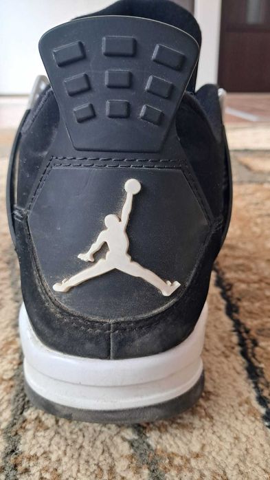 Jordan 4 White Thunder