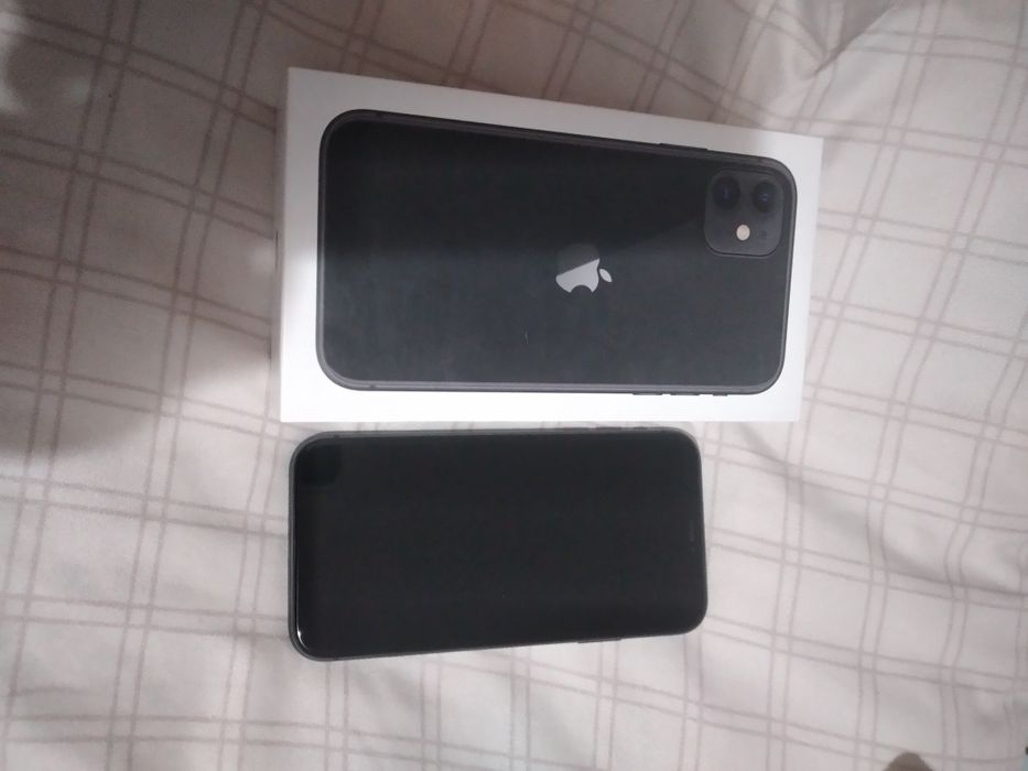 Vând iPhone 11 128G