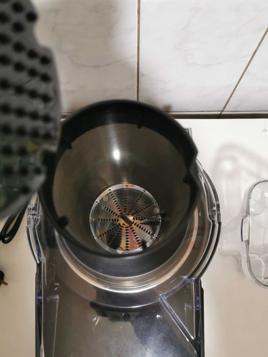 Storcător de fructe