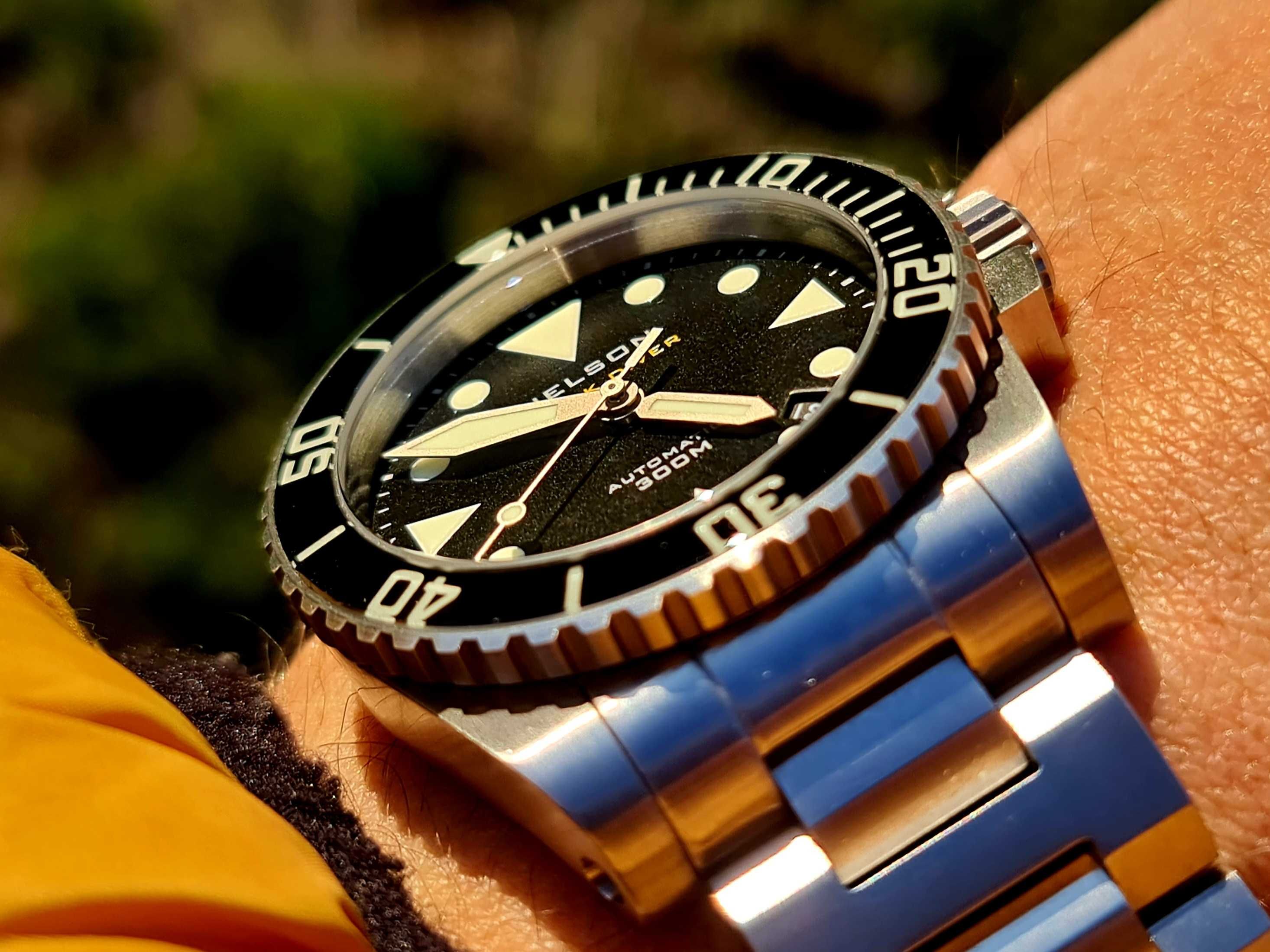 Helson Shark Diver 300m. Automatic Miyota 9015