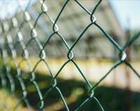 Плетени оградни мрежи с покритие от стомана/цинк
