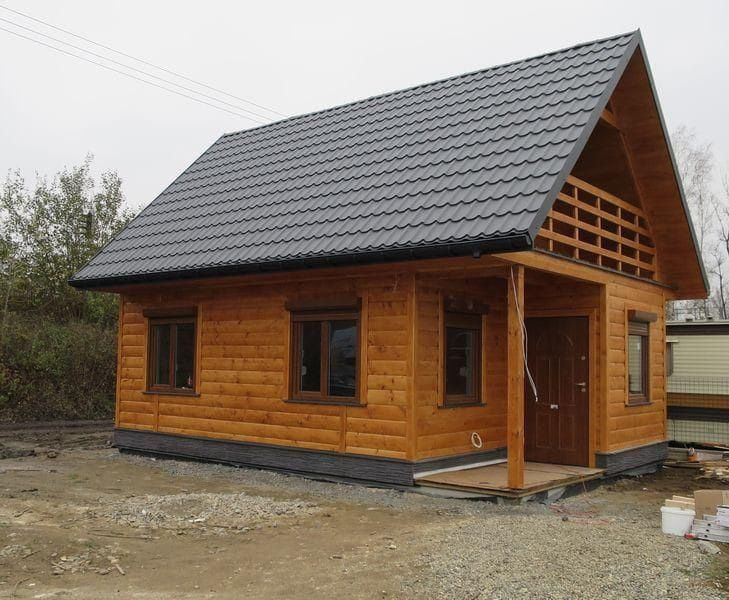 Vand cabana casa locuibila din lemn se poate locui pe ori ce anotimp