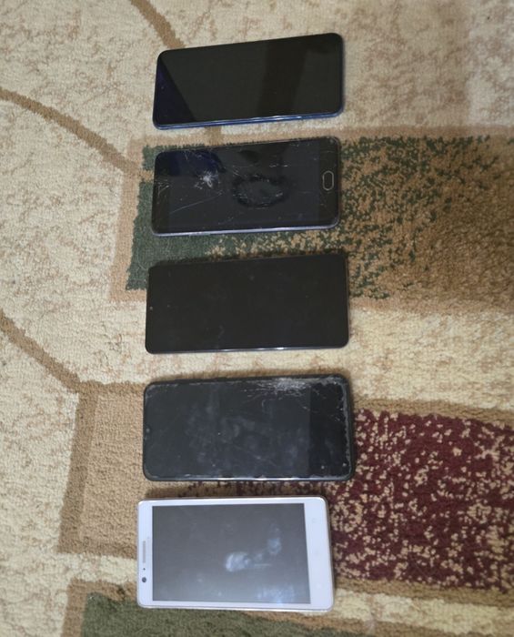 Телефоны на запчасти