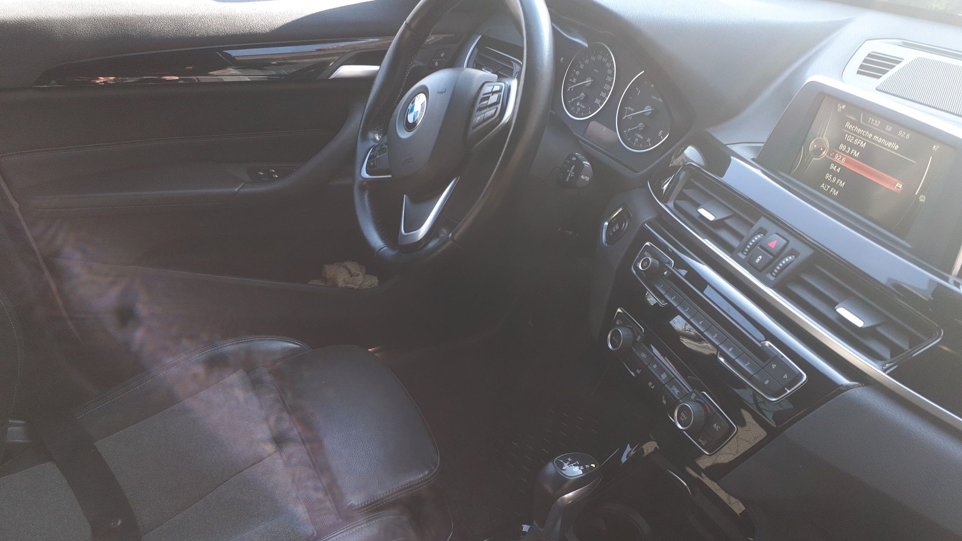 Vand BMW X1 2016automat, accept schimb cu ceva mai mic automat