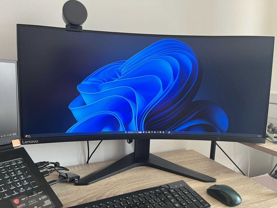 Monitor Curbat Ultrawide 34 inch LENOVO UHD 144Hz - CA NOU !