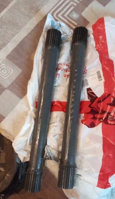 Полуоски за комбайн модел Лаверда M -410