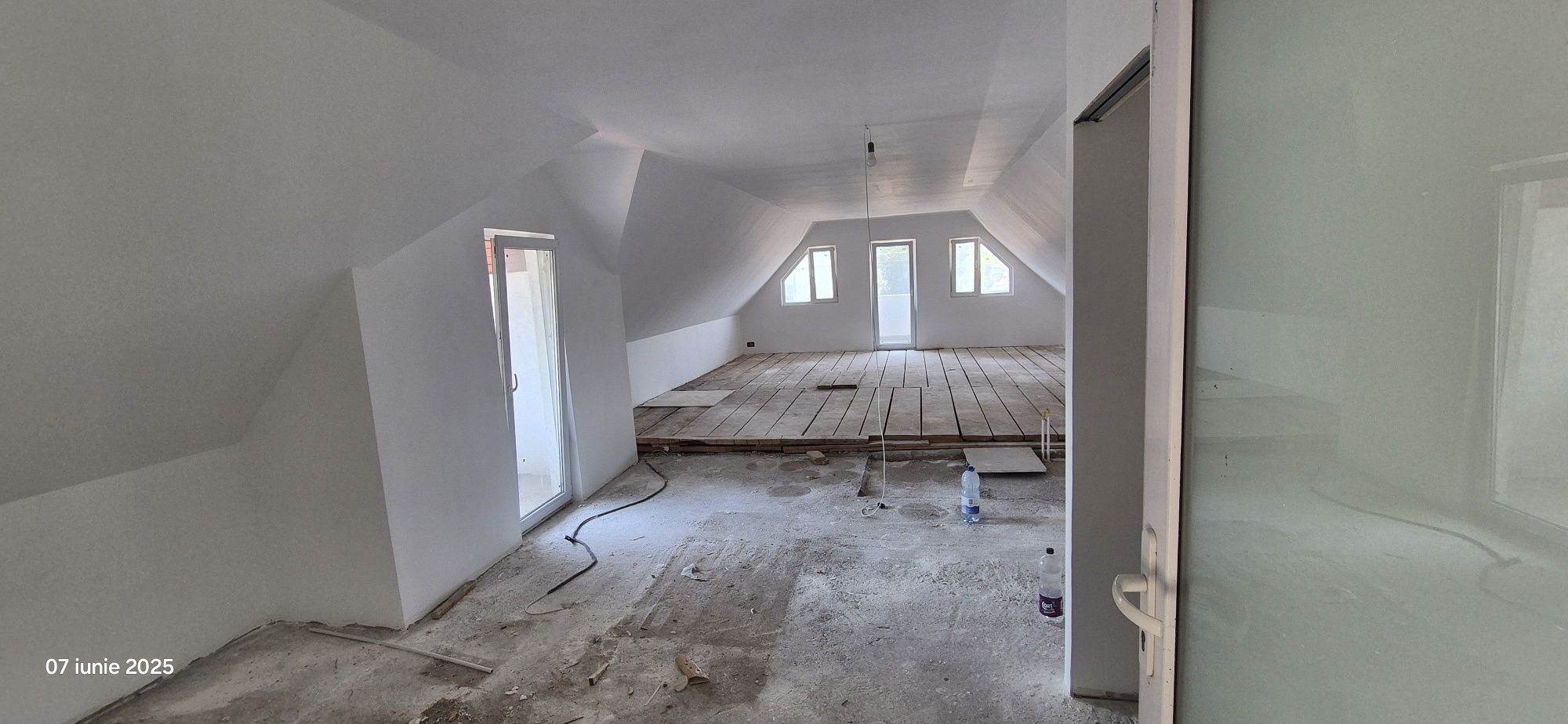 Vand sau inchiriez casa pe str. Magnoliei