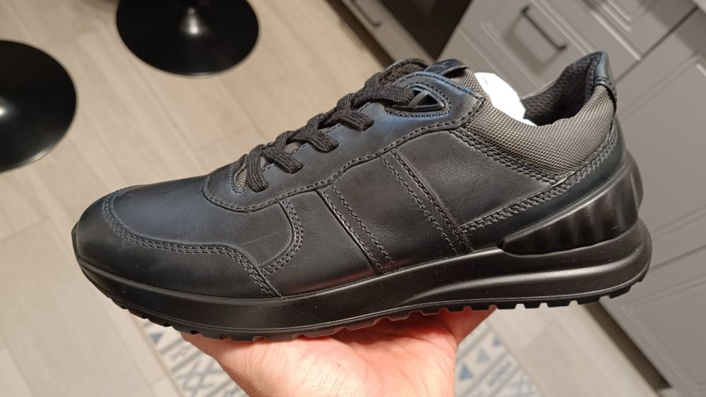 ECCO Astir lite nou 43