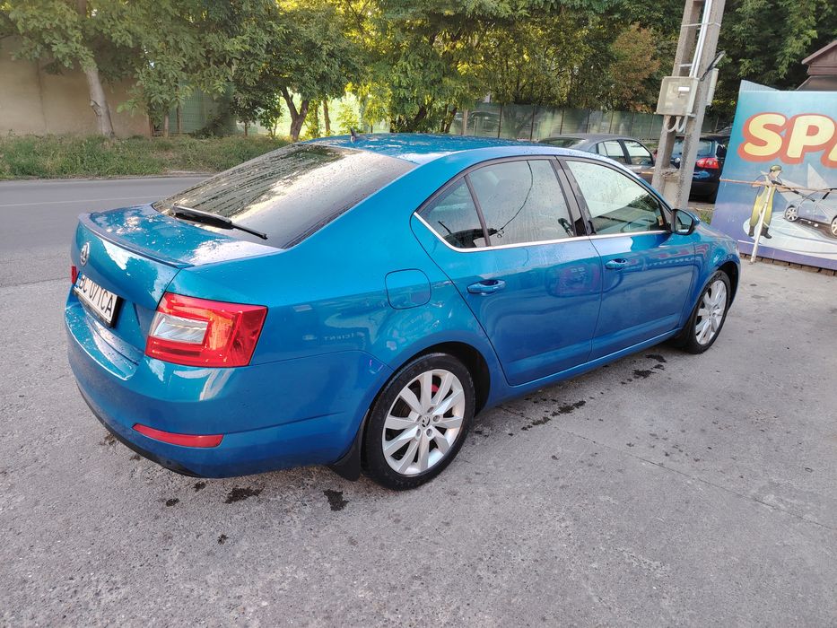 Vând Skoda Octavia III Greenline