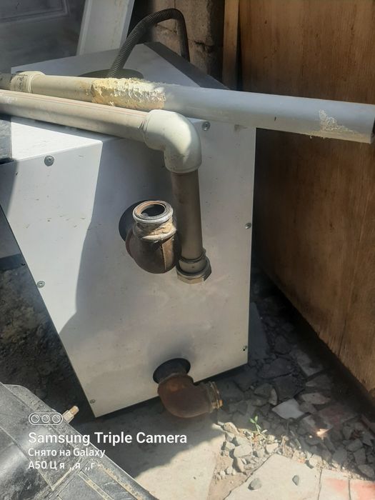 Продам печку газовую напольную