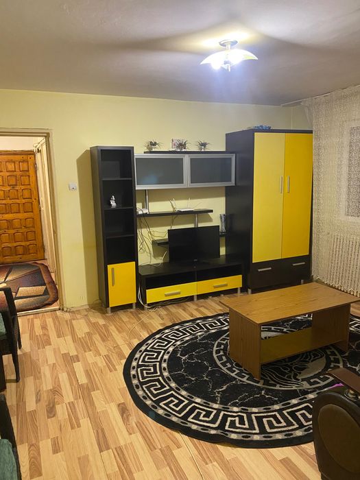 Inchiriez Apartament 2 camere Craiovita noua