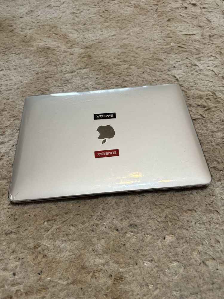 Macbook pro 13 (2019)