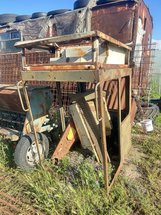 Ofer spre vanzare vindrover e303 si piese pentru acesta!