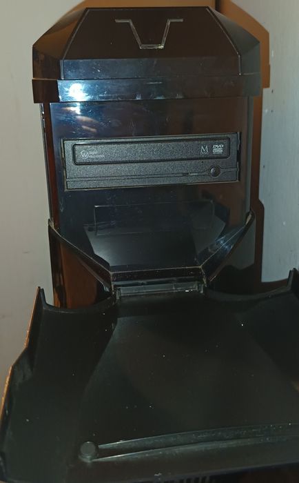 Calculator Gaming AMD FX-8350, 8 Core, 8GB RAM, Placă Video Dedicată