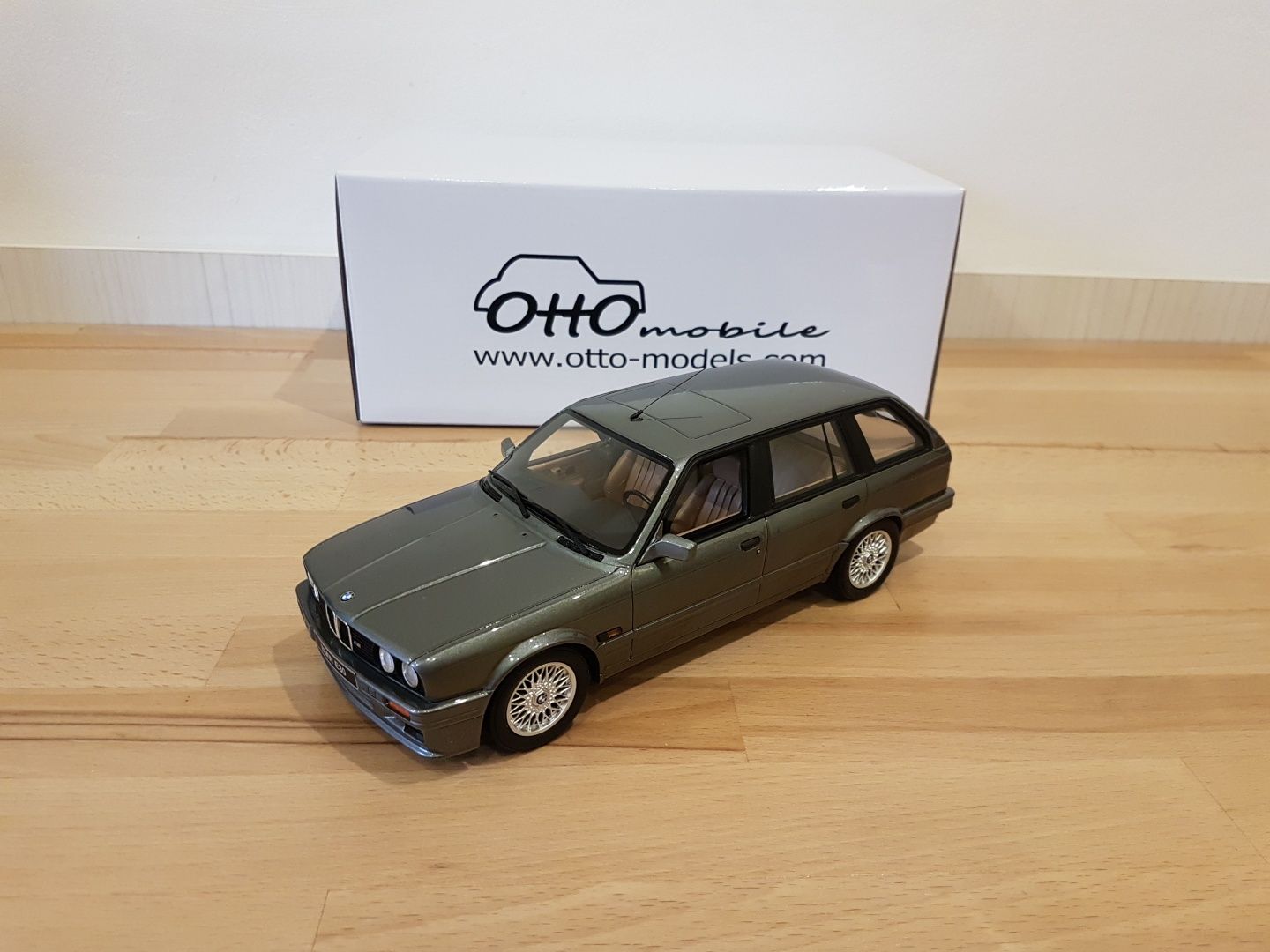 Macheta BMW e30 Touring, 1/18,Otto-Models /Ottomobile