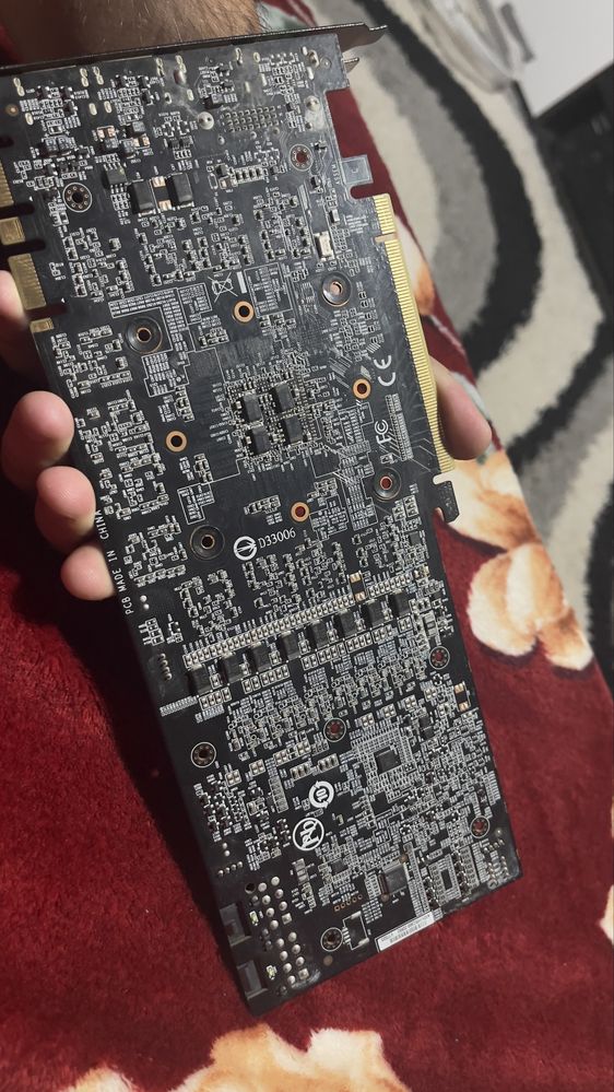 Vand gtx 1080ti pentru piese