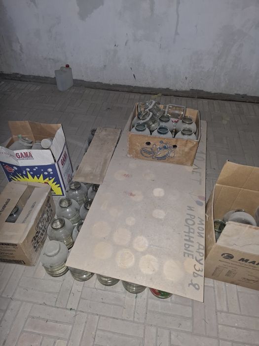 Банки продам срочно по  тысяча сум