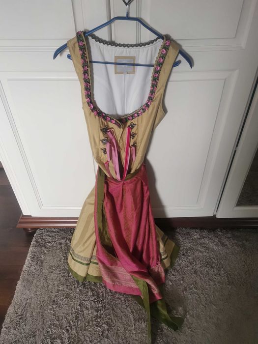 Vând rochie tradițională Bavareza