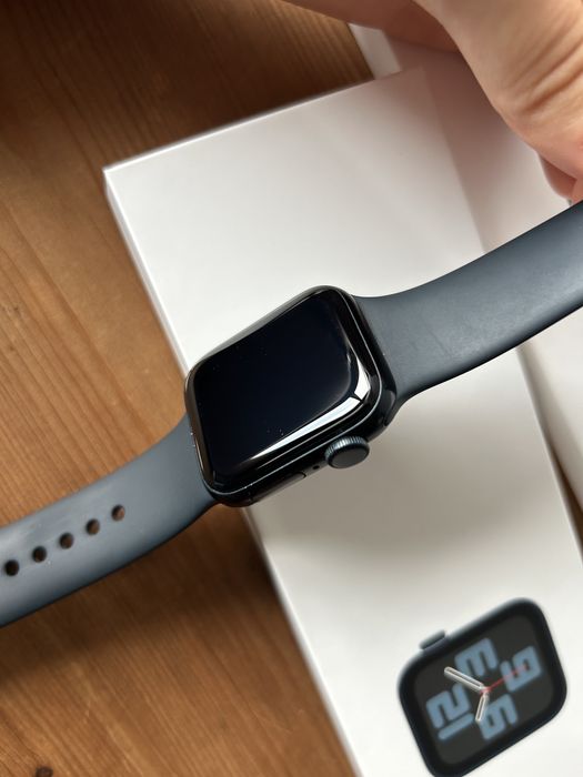 Apple Watch SE 2 (2022) – 40 mm, aluminiu, stare impecabilă
