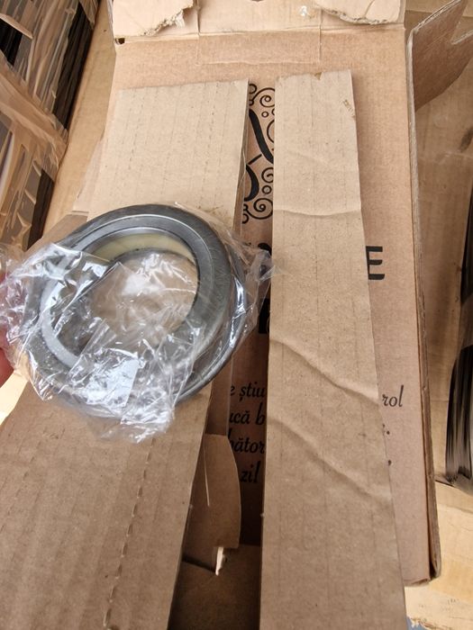 Rulment presiune tractor fiat 415 nou .Fiat 411. Avem pentru toată gam