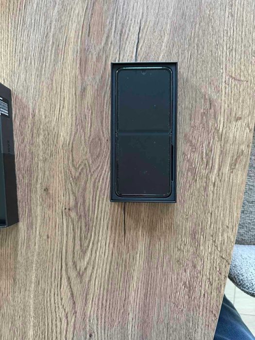 Samsung Galaxy Z Flip 4