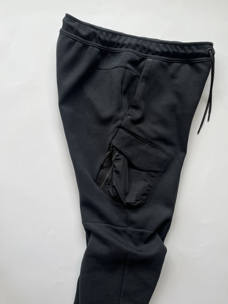 NIKE Tech Fleece Utility Joggers M / Оригинал