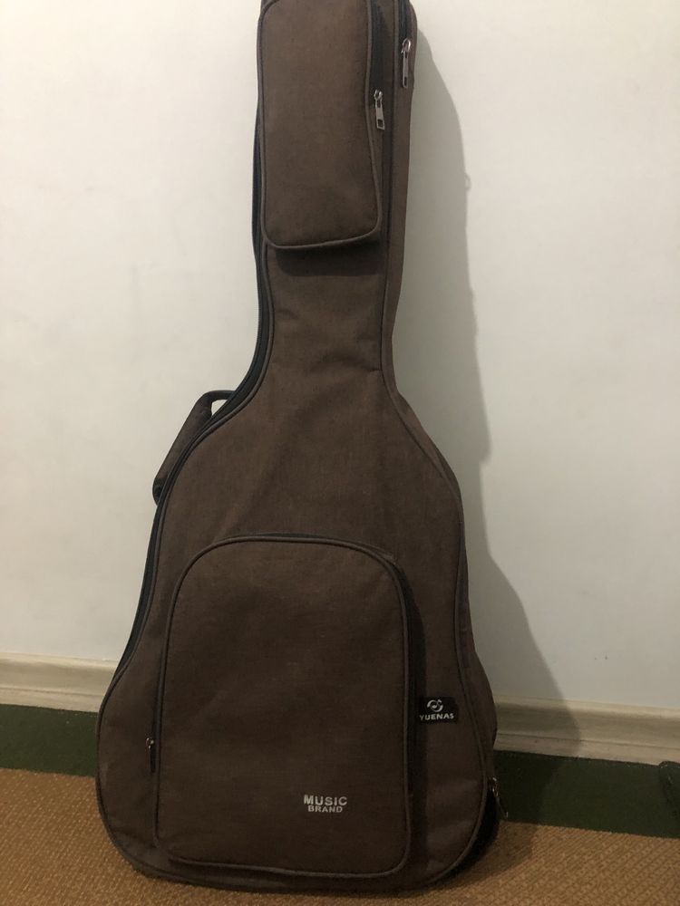 Klassik gitara “ Masterworks” narxi kelishiladi