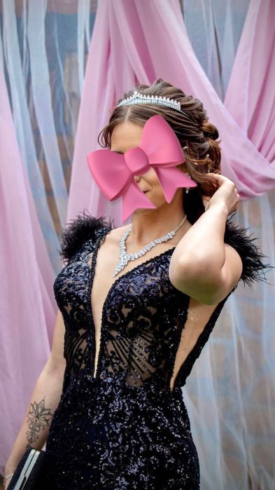 Продавам елегантна бална рокля