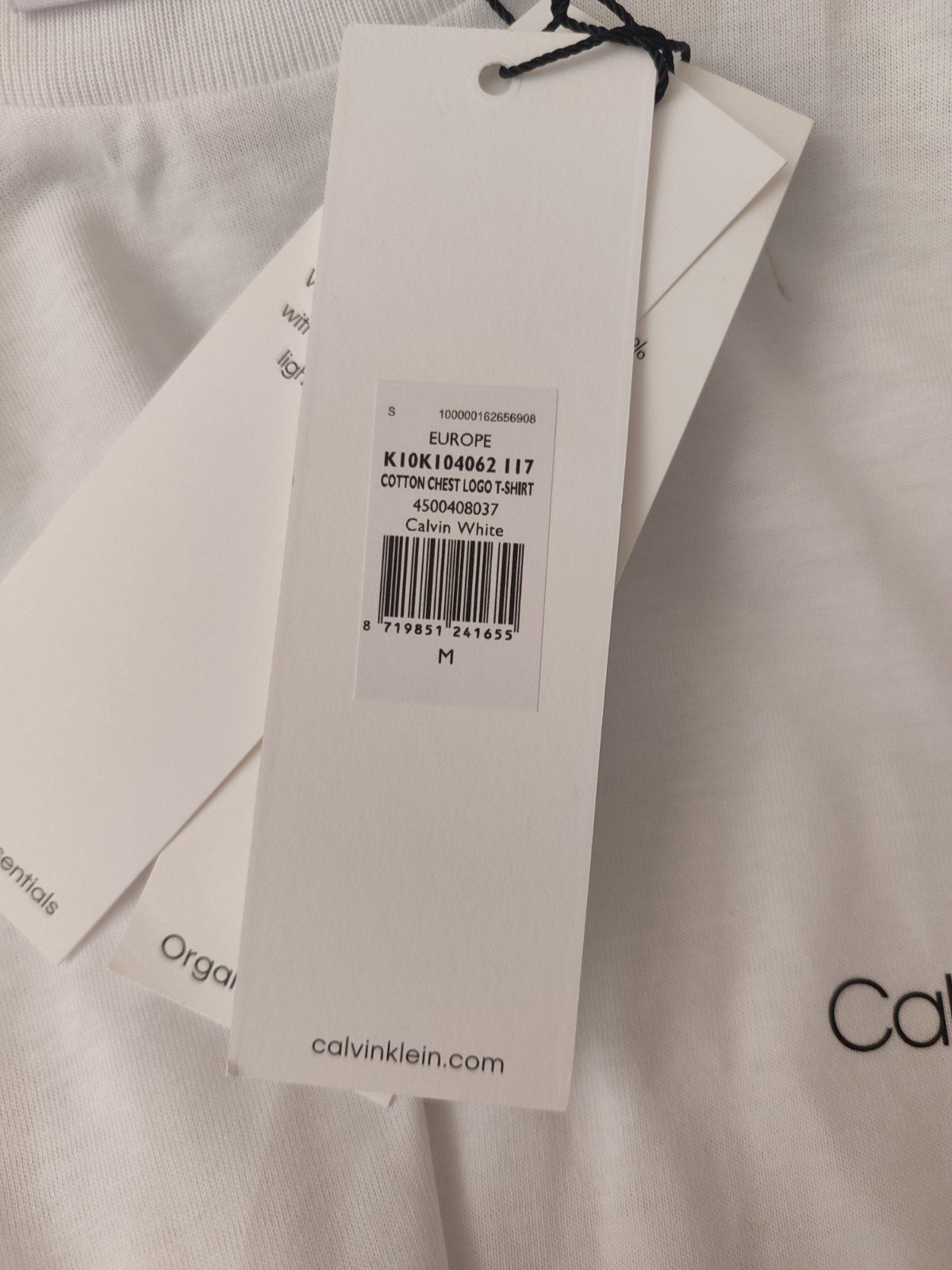 Тениска Calvin Klein.