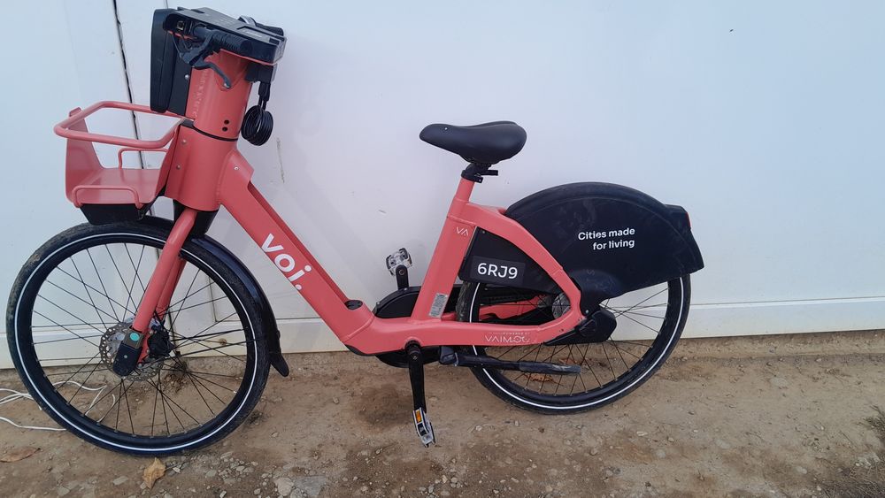 Vind bicicleta electrică adusă recent