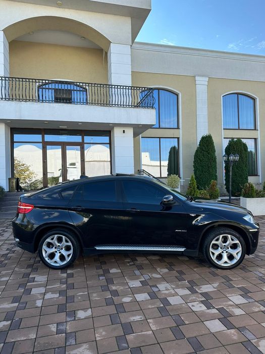 Vând BMW X6 2013
