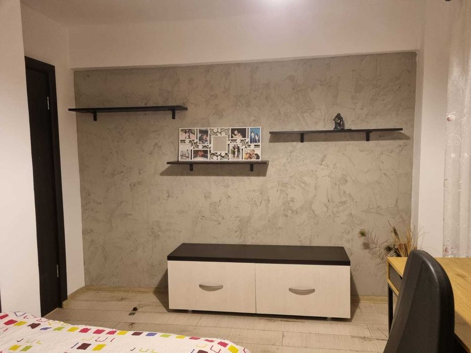 Inchiriez apartament 3 camere Sărari sau regim hotelier