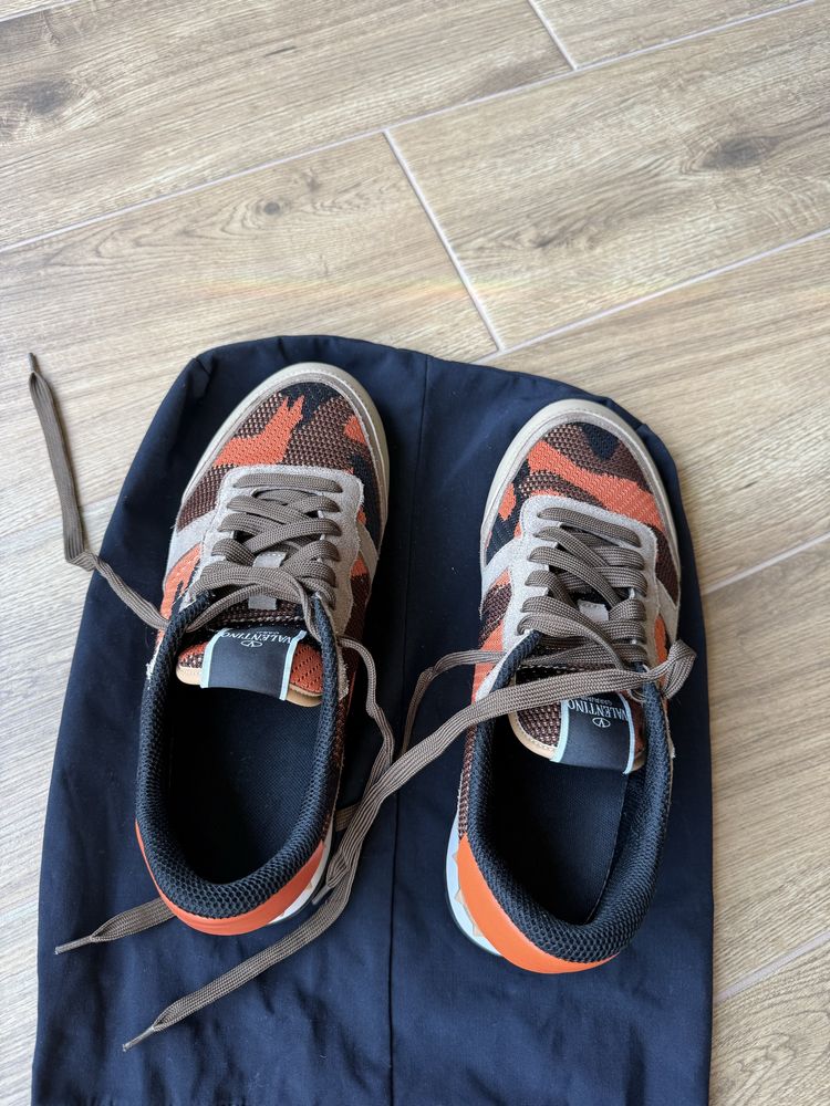 Valentino Garavani rockrunner